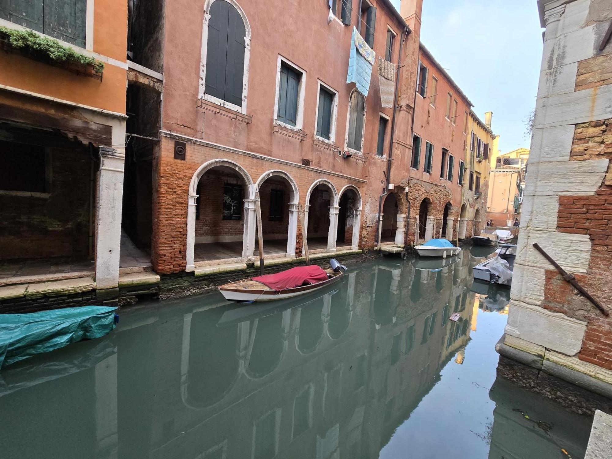 Apartamento Cozy With Canal View
