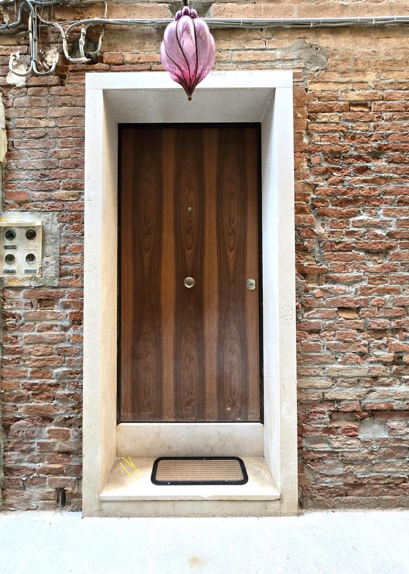Cozy With Canal View Apartamento *
